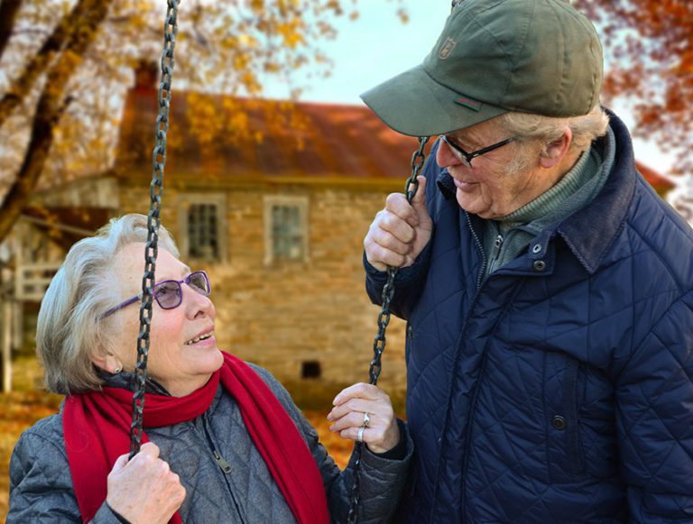 couple personnes agees