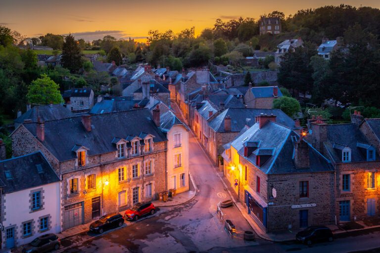 fougères street by night 4318 vincent huet