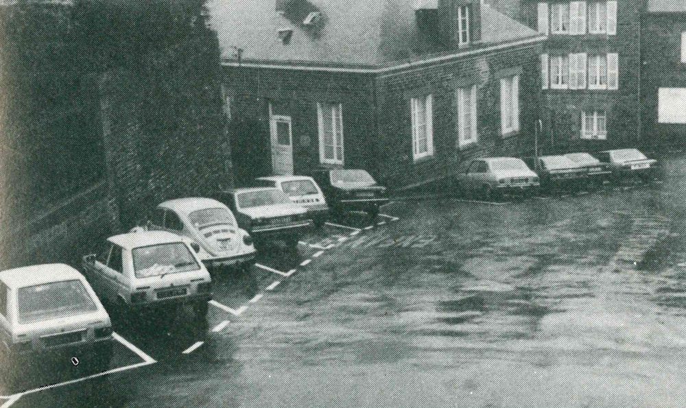 batiment place lariboisière 1986