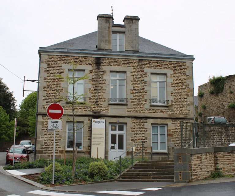 batiment place lariboisière 2025