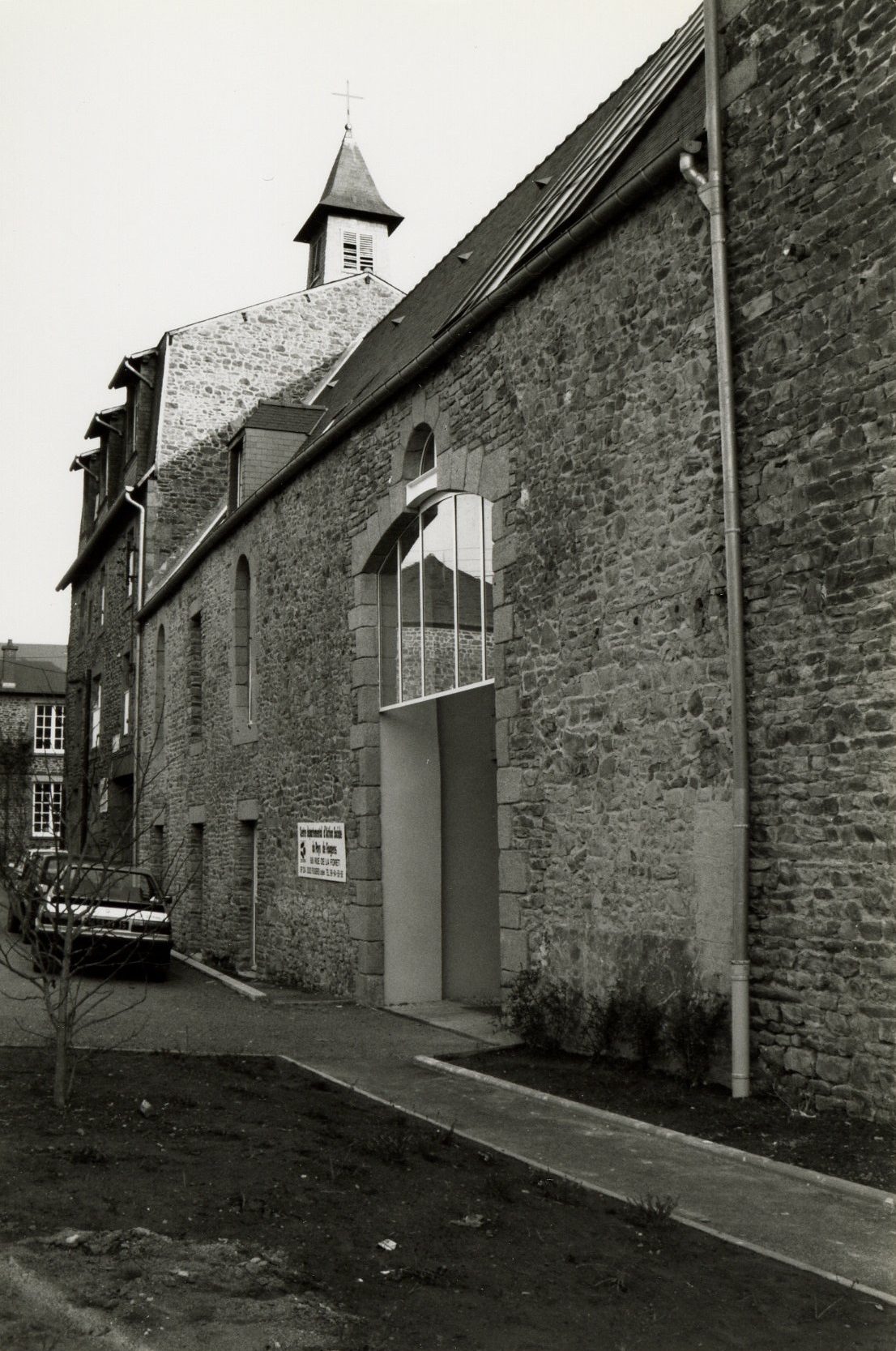 Visuel n°1 : « La Retraite » réhabilitée (1992). © Direction de la communication, AM Fougères.